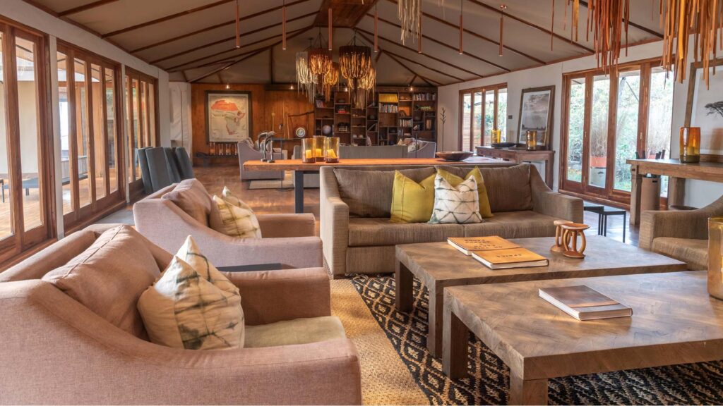 Sayari-Main-lounge-area-inside