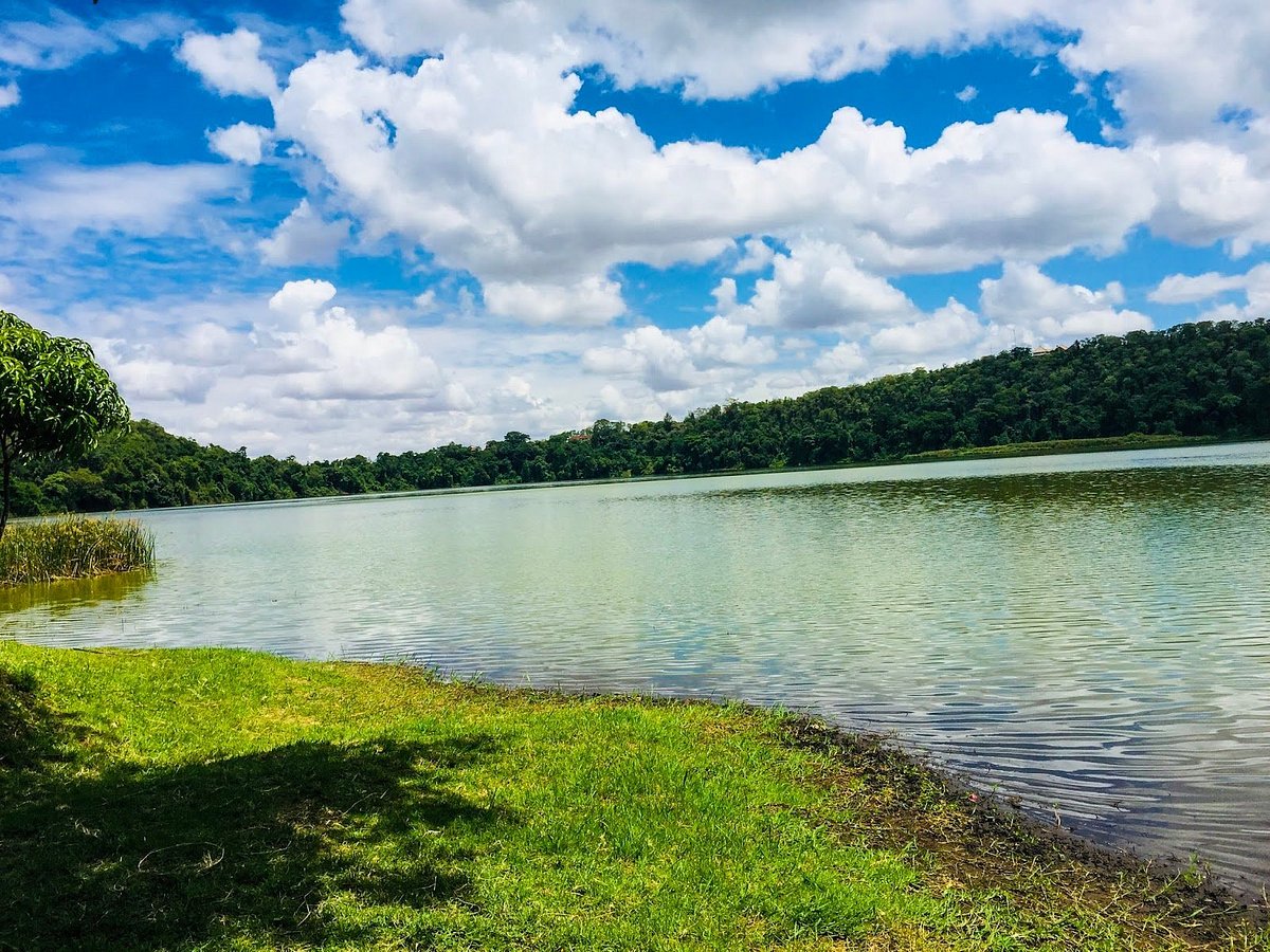Lake Duluti Canoeing