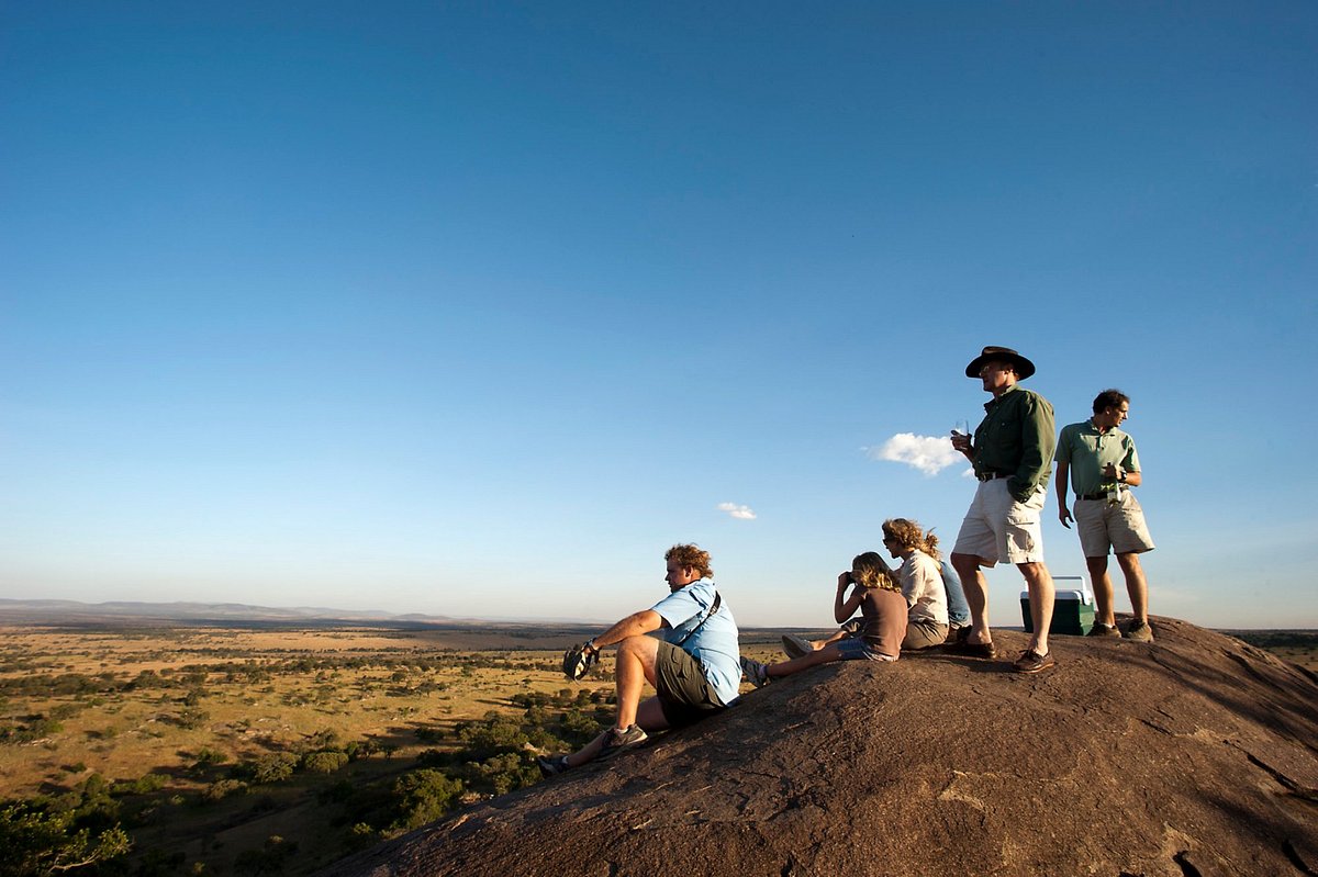walking safari at lamai-serengeti-nomad