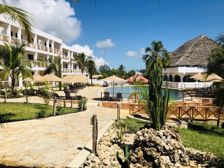 surroundings-zanzibar-bay-resort_49651362776_o_50245295051_o-scaled